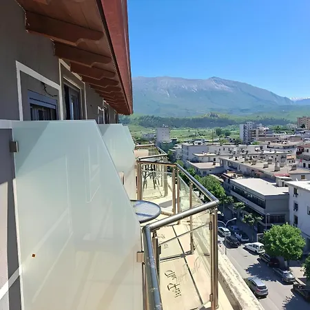 ذا فيرست فندق Gjirokastër