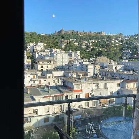 ذا فيرست فندق