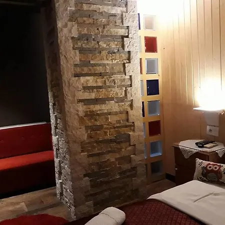 ذا فيرست Gjirokastër