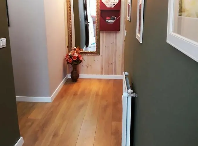 The First 호텔 Gjirokastër