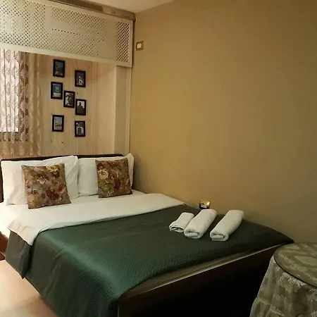 Hotel The First Gjirokastër