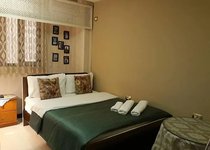 מלון The First Gjirokastër